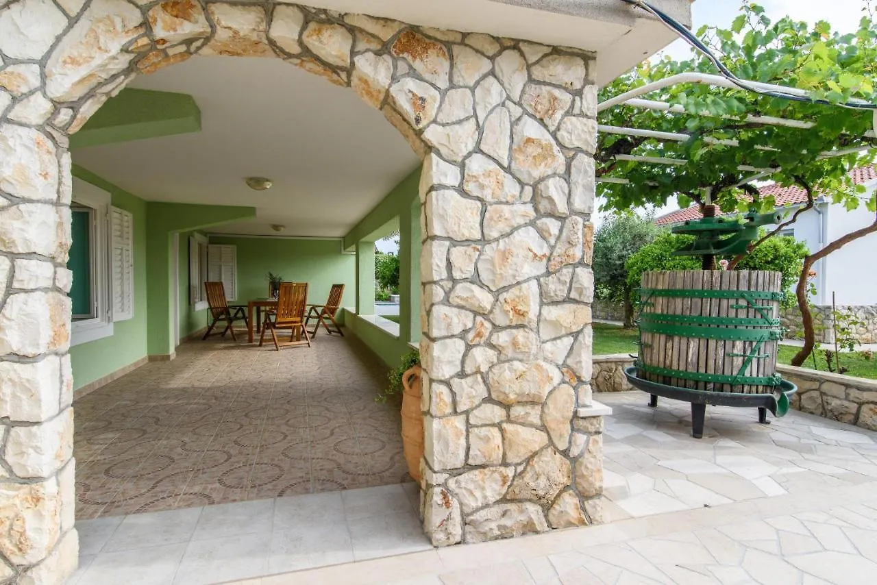 Apartments Dubravka Trogir Kroatien
