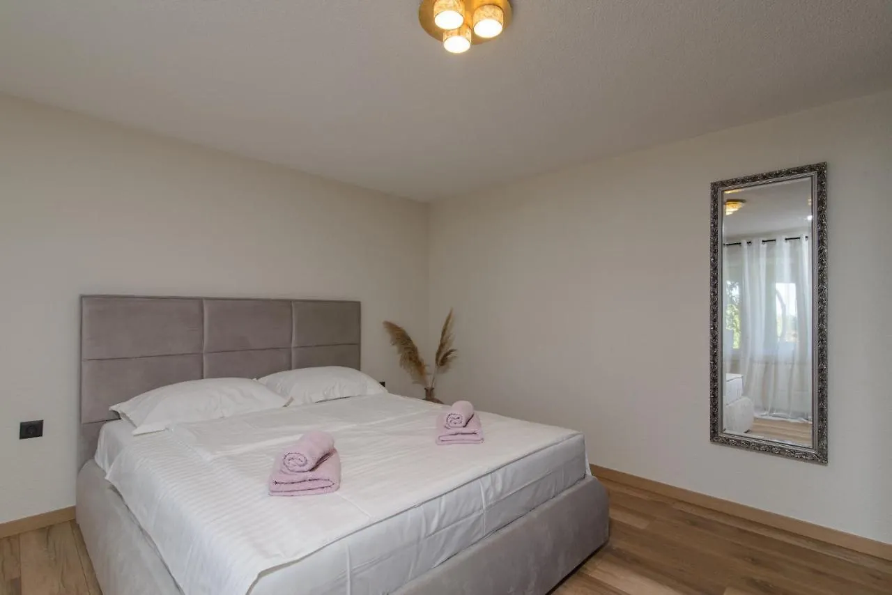 Apartments Dubravka Trogir